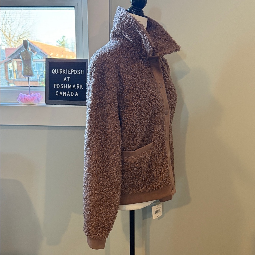 Gorgeous, Super Cozy Brown Sherpa Jacket NWT - Picture 8 of 13